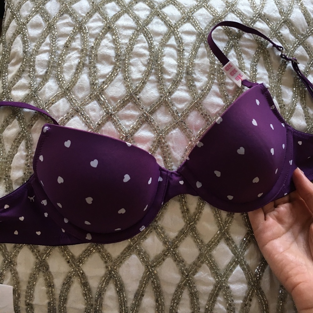 32 B Victoria's Secret Pink Bra