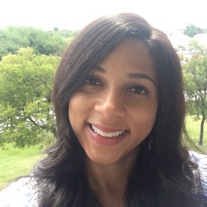 Meet your Posher, Carissa