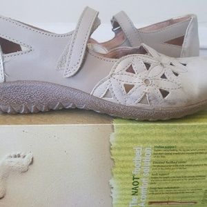 Naot Toatoa shoes! One of the last pairs left! NWT