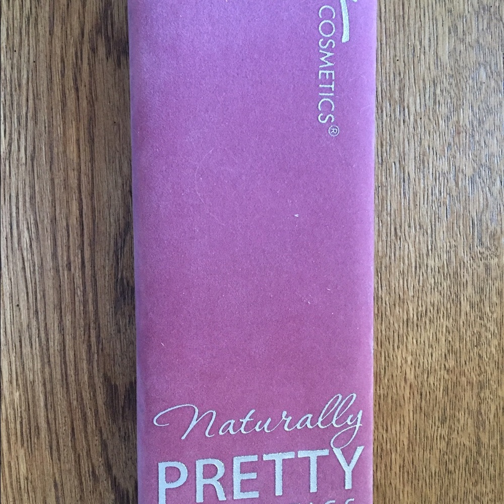 IT Cosmetics "Romantics" Eyeshadow Pallet