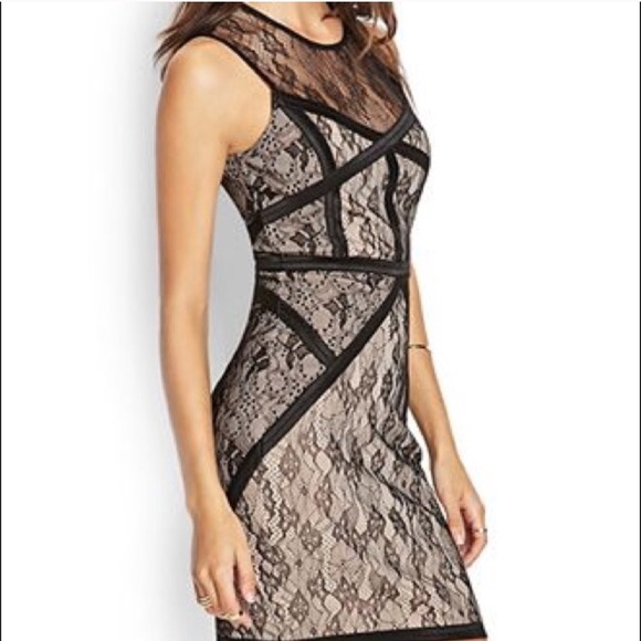 Dresses & Skirts - White and black dress