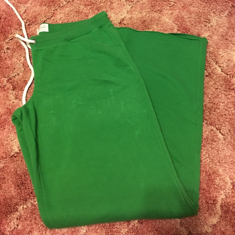 Green aeropostale pants