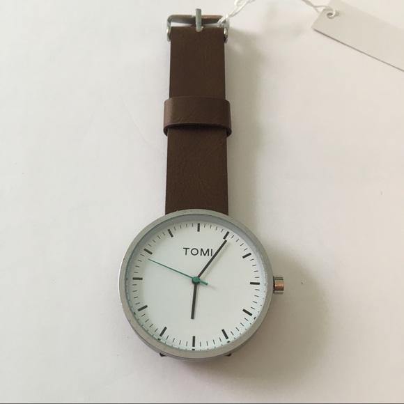 SALE! 🎉 HP! 🎉 Unisex Tomi Brown Leather Watch ⌚️ - Picture 4 of 7