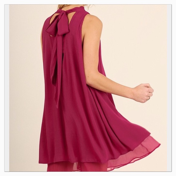 Sale! Halter Neck Dress With Key Hole Neckline - Picture 2 of 4