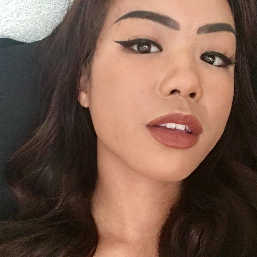 Meet your Posher, Jenn