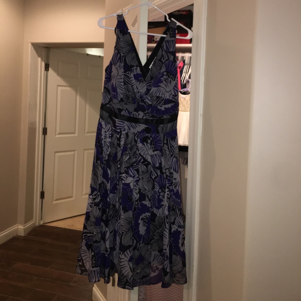 Nice Floral black and purple knee length dress