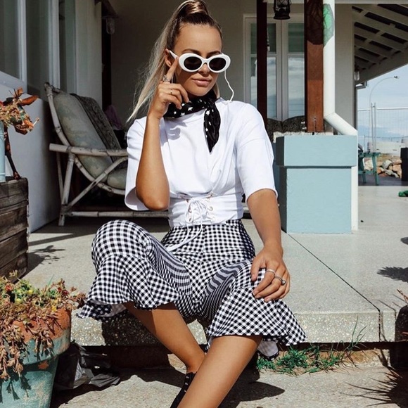 📸"Retro Babe" Oval Aviators Sunglasses - Picture 5 of 8