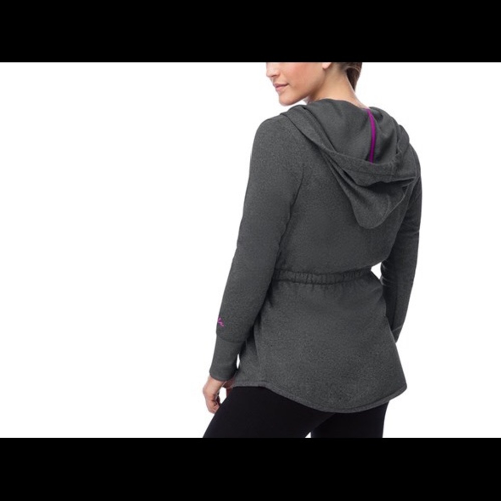 FILA Women's Getaway Jacket size available M, L - Picture 2 of 4