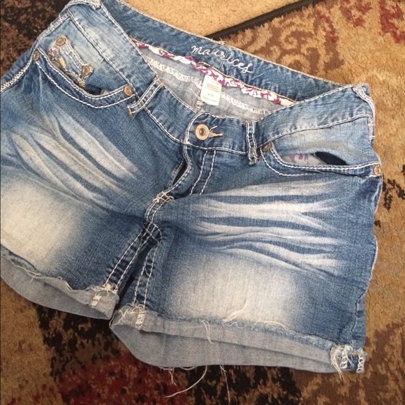 NFS shorts - Picture 2 of 3