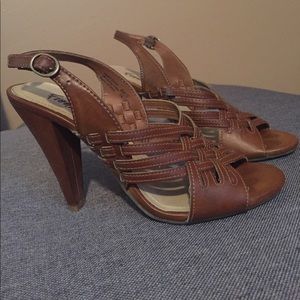 Fioni Tan Heels