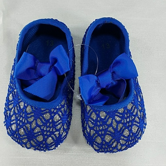 Silver and Blue Soft bottom infants shoes. Kids - Picture 2 of 4