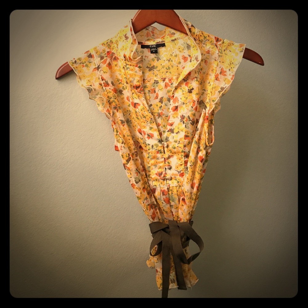 CUE (Australian brand) Floral Blouse