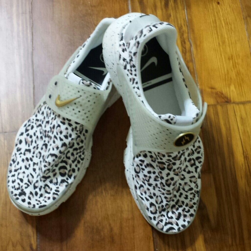 Nike Sock Dart Leopard Print Glow Tennis Shoes