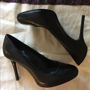 Tory Burch black pumps