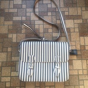 Forever 21 Shoulder Bag