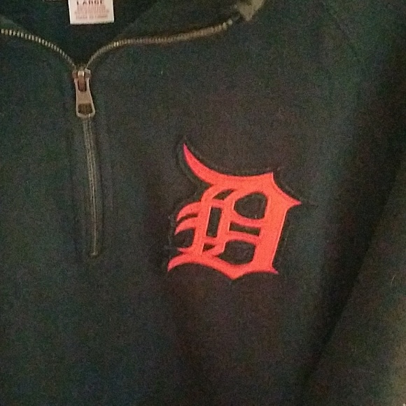 Forty seven brand Detroit Tigers sweatshirt - Picture 2 of 2
