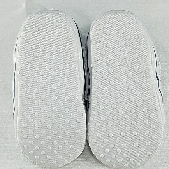 Blue checker soft bottom infants shoes.  Kids - Picture 4 of 4