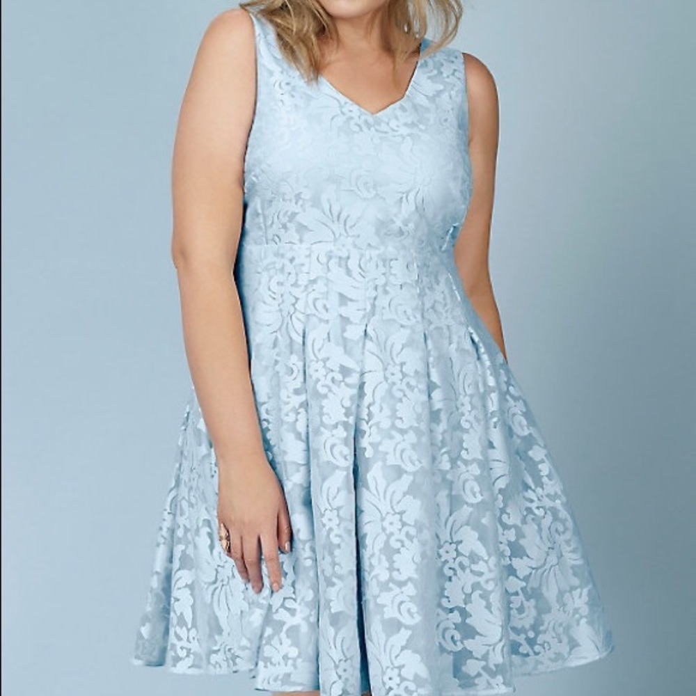 NWT Rebel Wilson for Torrid blue lace dress