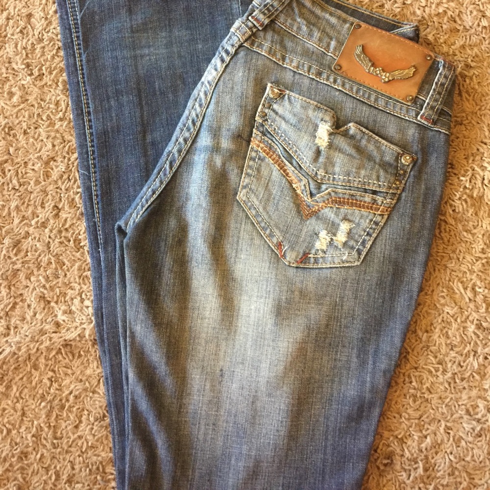 Super cute H&G distressed jeans