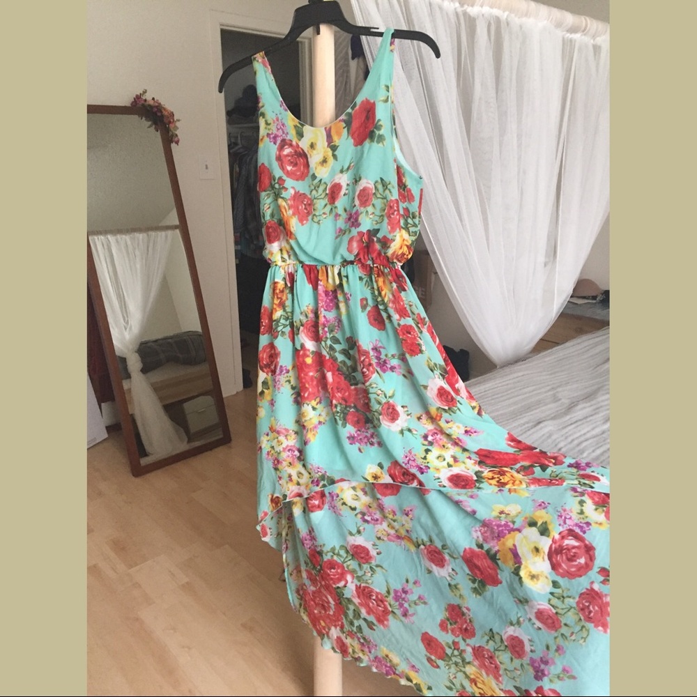 Forever 21 Floral Hi-Low Maxi Dress