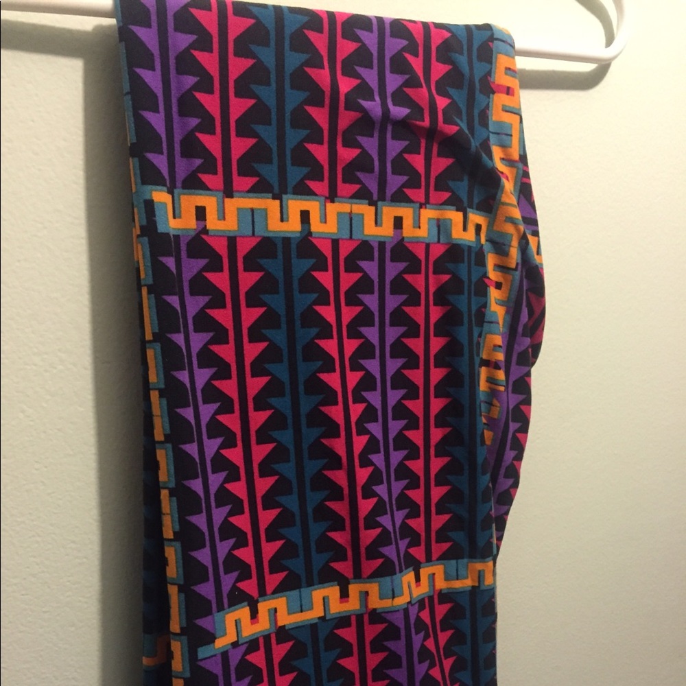 LuLaRoe tall and curvy leggings
