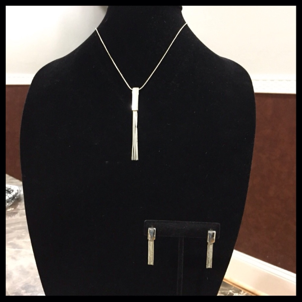 Cute dangle necklace & earrings