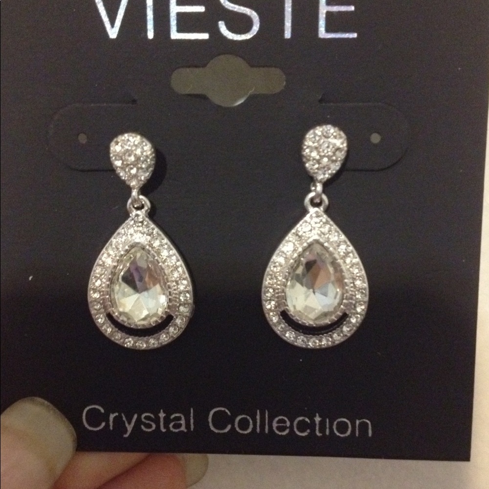 Fashion jewelry!!