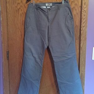 Old Navy "flirt" dress pant