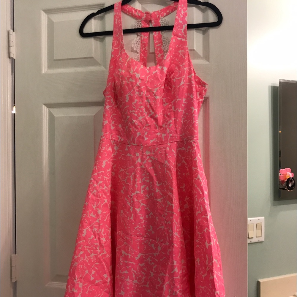 Lilly: Hot pink and white fit and flare