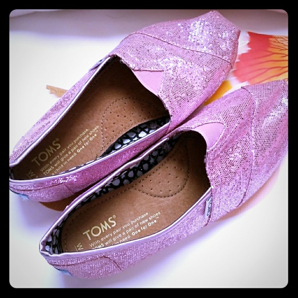 TOMS Pink Classics with Glitter - NWOT