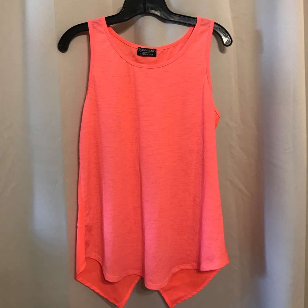 Bright coral split back tank. Size small.