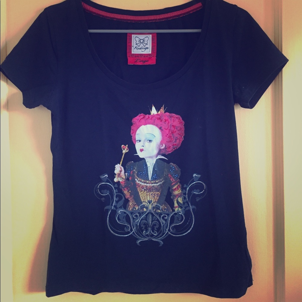 Red Queen of Hearts T-shirt Collectible