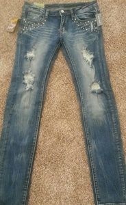 NWT Wet Seal Ripped Studded Jeans, Size: 11.