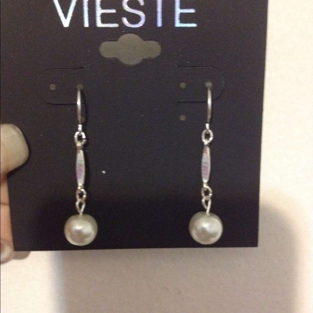 Fashion jewelry!!