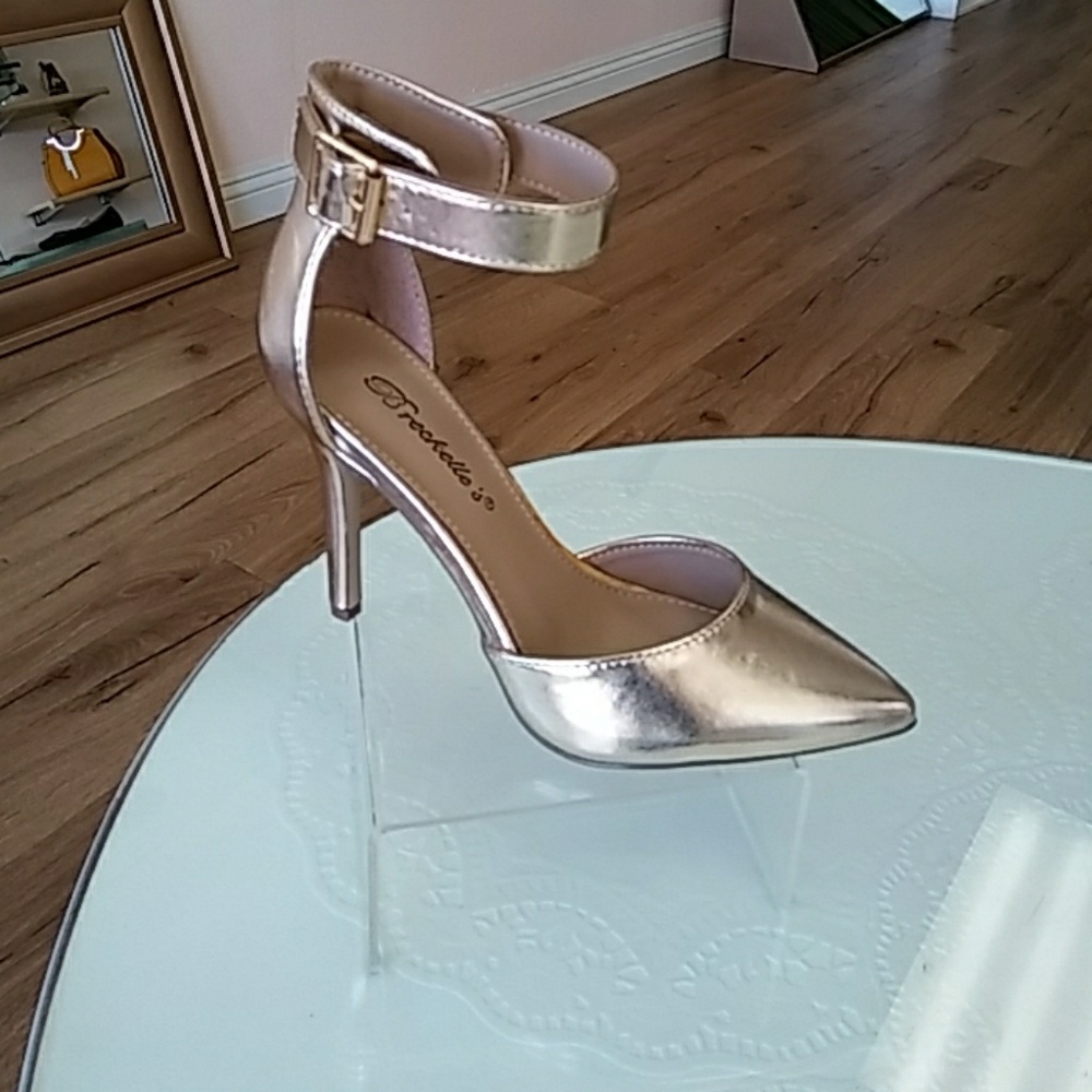 Rose gold metallic ankle strap stilleto heel