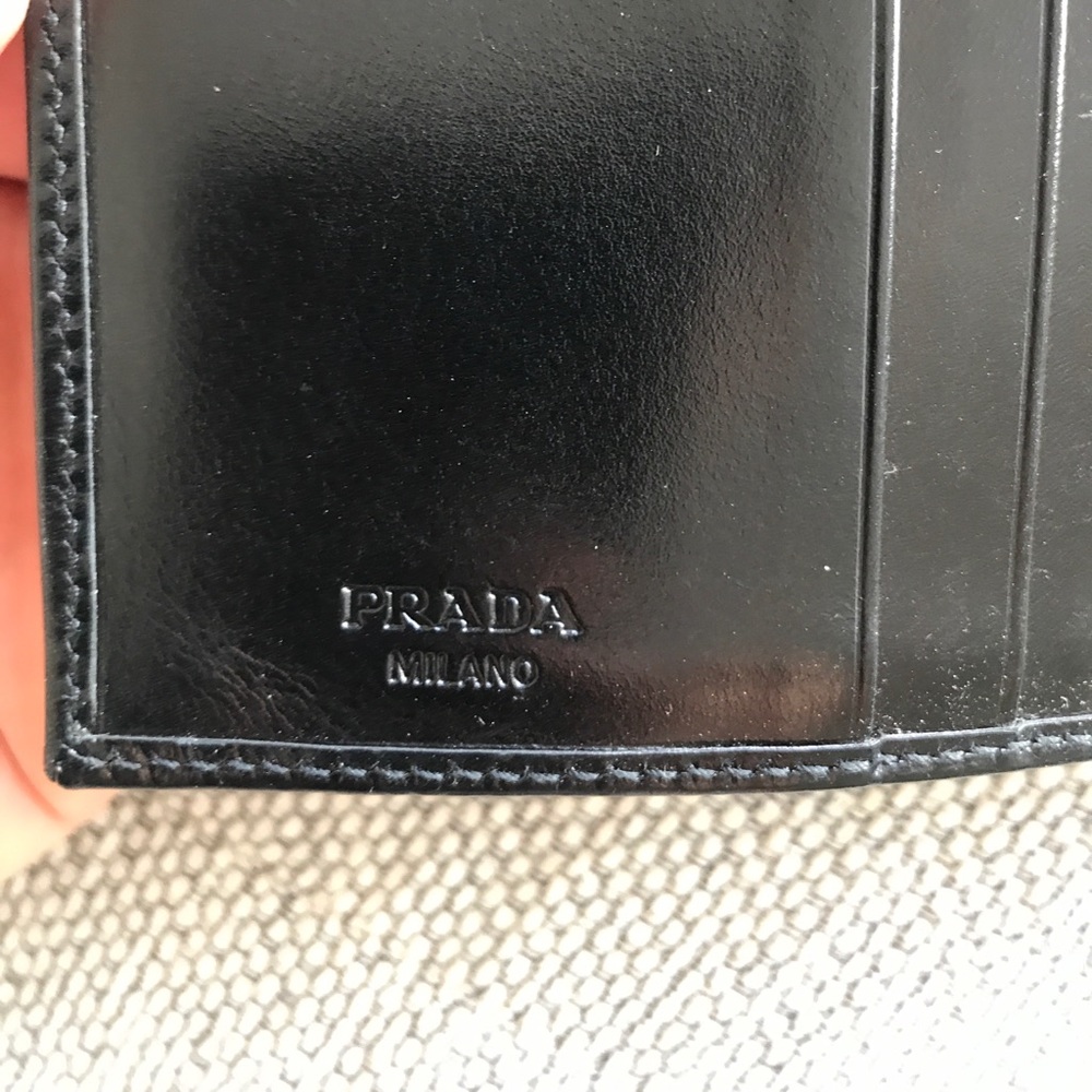 Prada Wallet - Picture 3 of 3