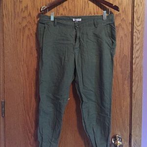 Arie green cropped pants
