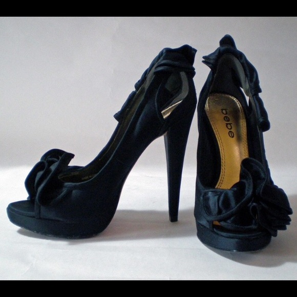 Bebe satin black heels, leather sole - Picture 3 of 5