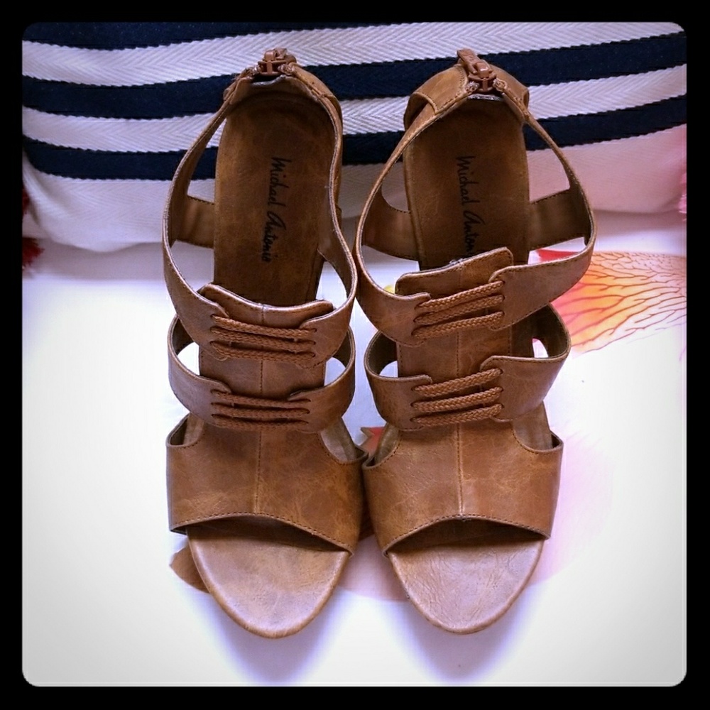 Michael Antonio Platforms - Like New
