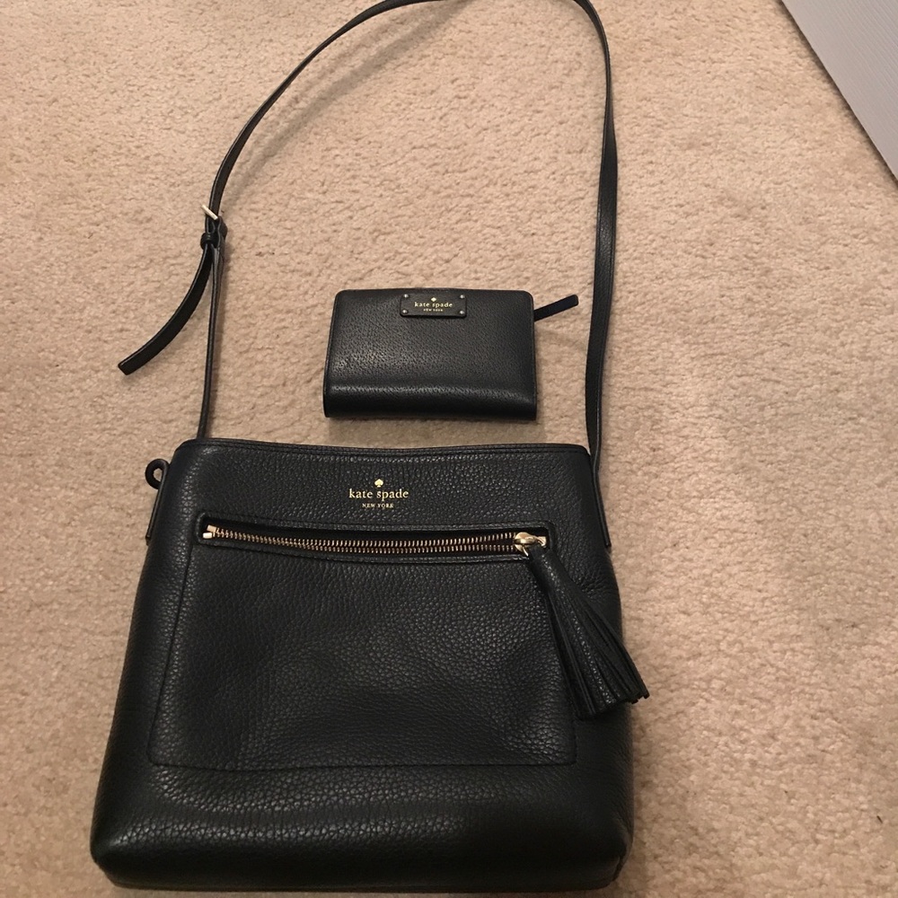 Kate Spade crossover and wallet bundle.