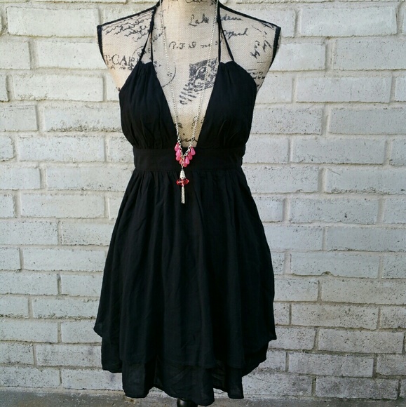 Tobi Dresses & Skirts - NWT Tobi Black Plunge Halter Strappy Dress S