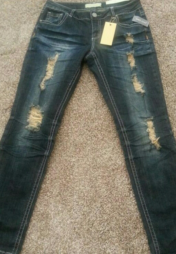NWT Wet Seal Ripped Jeans, Size: 11.