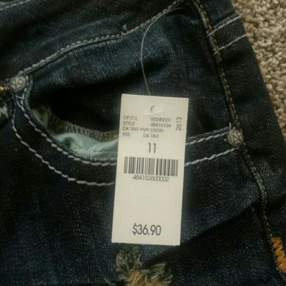 NWT Wet Seal Ripped Jeans, Size: 11. - Picture 3 of 3