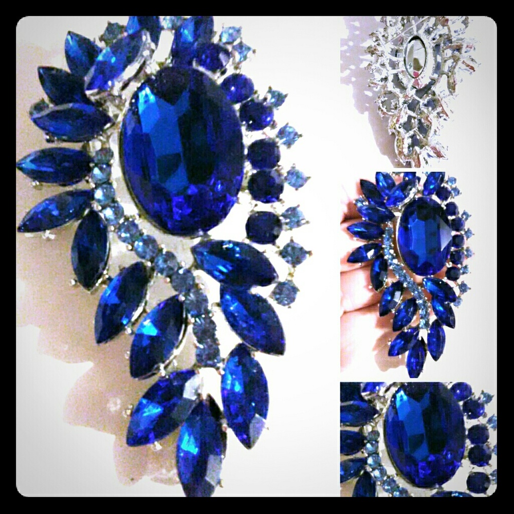 Gorgeous huge rhinestone brooch