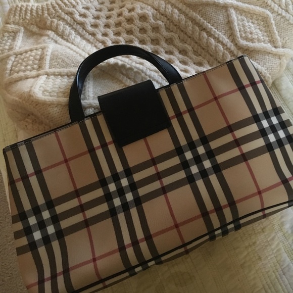 Burberry handbag ❌SolD❌ - Picture 3 of 8