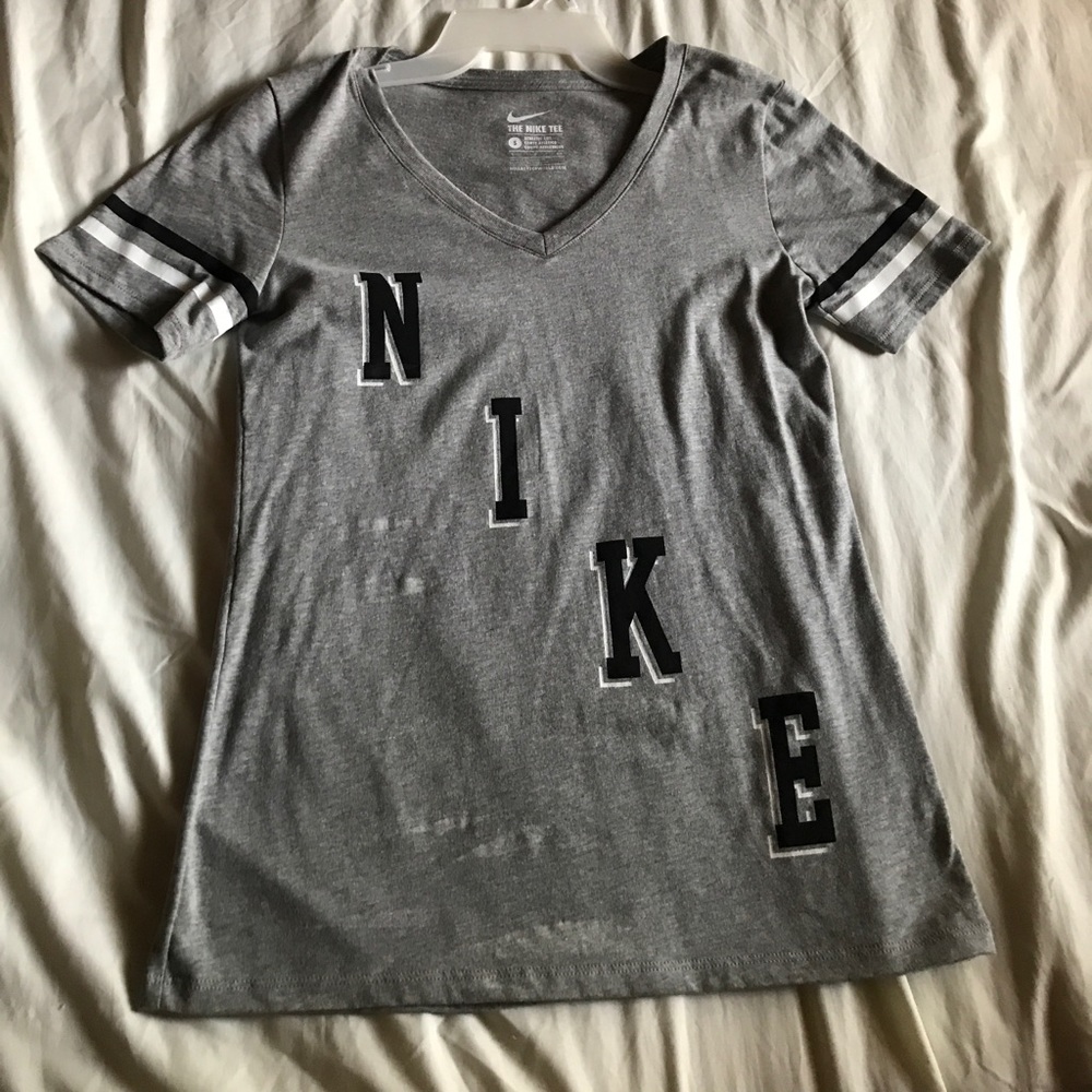 Nike tee
