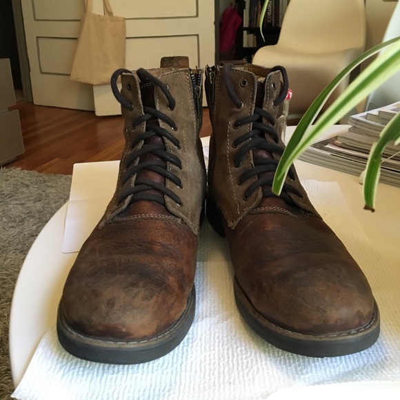 Boots - Picture 3 of 4