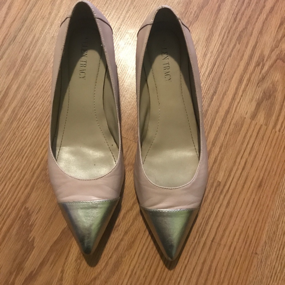 Ellen Tracy Flats.