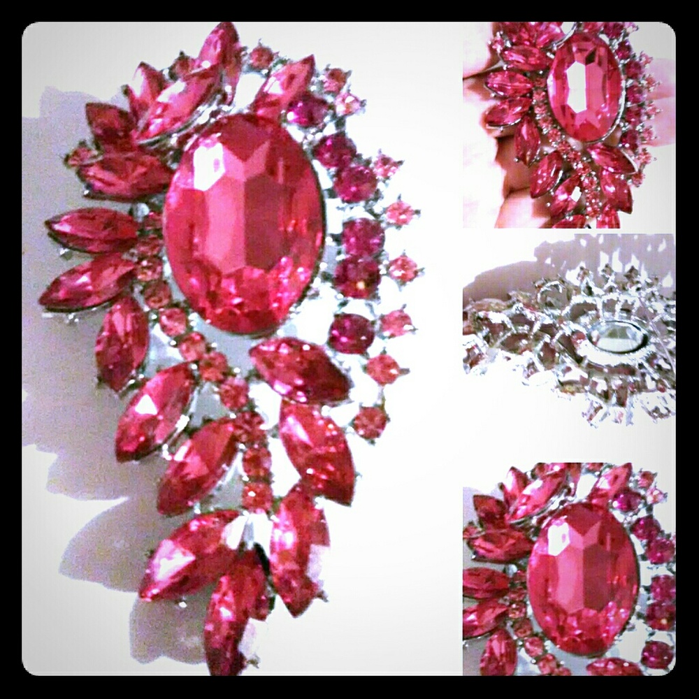 Gorgeous huge rhinestone brooch