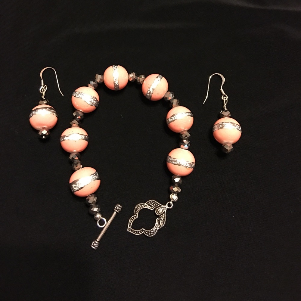 Peachy Color Bracelet Set.